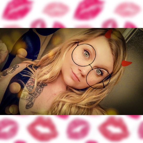 Meet your Posher, Bethany - Picture 3 of 3